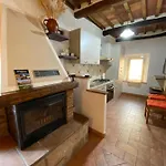 Tatil Evi Le Casette Nel Borgo Vicolo Di Siena *